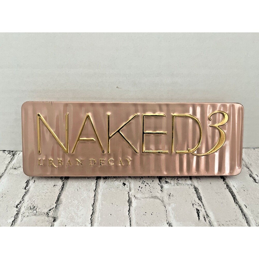 Urban Decay Naked 3 Eyeshadow Palette NIB 12-shades featuring rose-hued neutrals